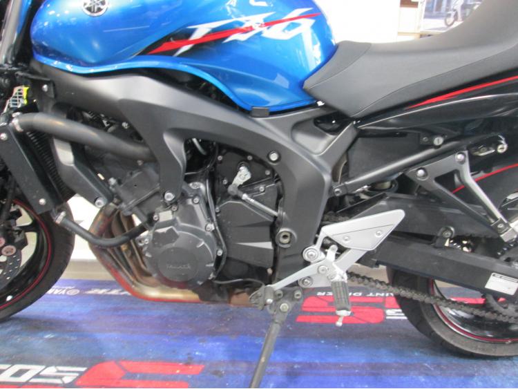 YAMAHA 600 FZ 6 