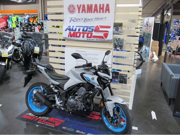 YAMAHA 320 MT 03