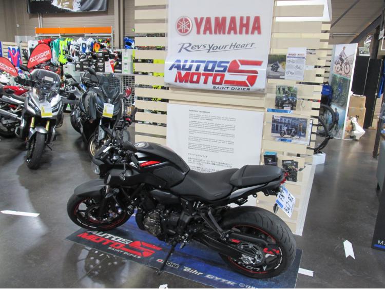 YAMAHA 700  MT 07 (permis A2)