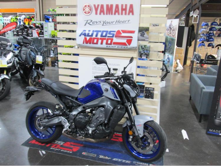 YAMAHA MT 09 