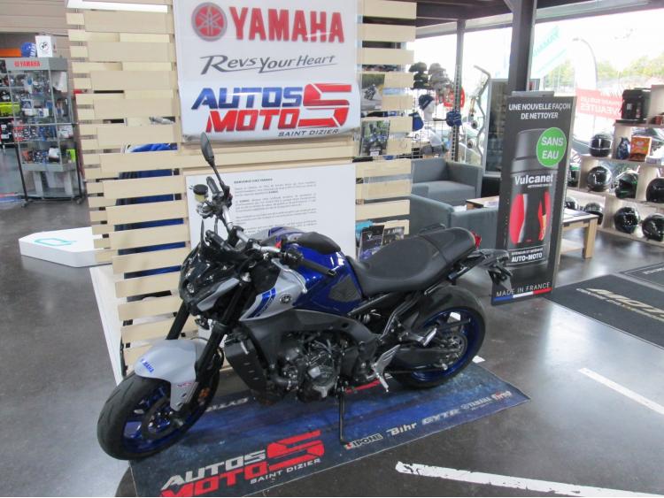 YAMAHA MT 09 