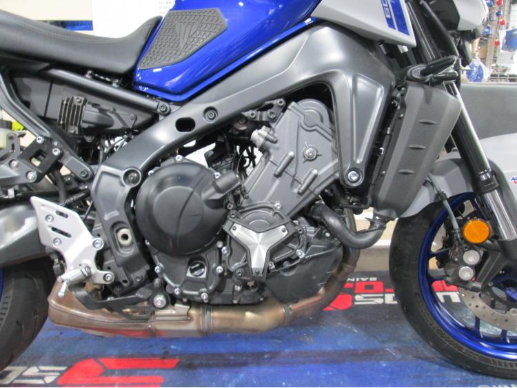 YAMAHA MT 09 