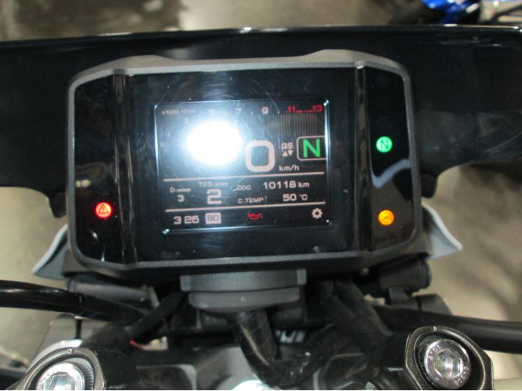 YAMAHA MT 09 